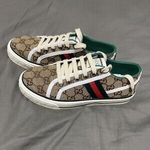 Women's tennis shoes of Gucci